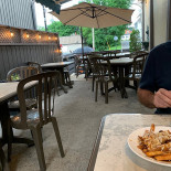 Helados Artesanos Laura outside