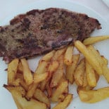 Casa Comaulis Comida