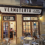 Cafeteria Heladeria Is Primavers Exterior