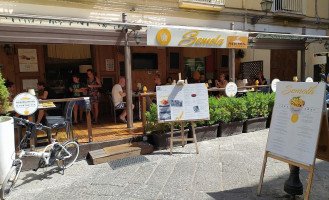 Pizzeria Mamma Mia — Sucursal Juan Griego outside