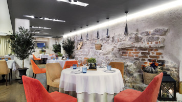 Piazza Italiana Dentro