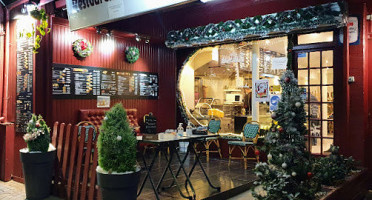 Mamma Franca À l'intérieur