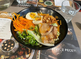 Moss Asian Street Food Comida