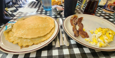 Bowling Sedmihorky Comida