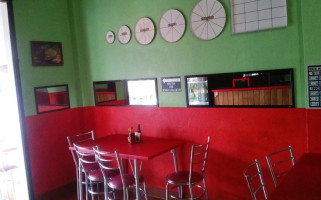 Nudleria Pizzeria Seladon inside