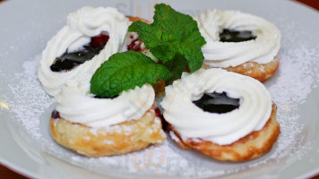 Roots Fresh Food Bistro Comida