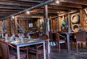 Randulffs Seahouse Dentro