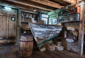 Randulffs Seahouse Dentro