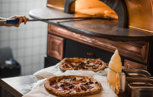 The Old Dairy Food Hall Mjólkurbúið Mathöll Bebida