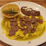 Tasquita Del Obelisco food