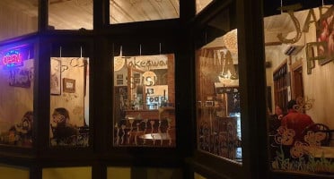 Carreras inside