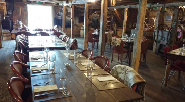 Randulffs Seahouse Dentro