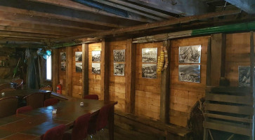 Randulffs Seahouse Dentro