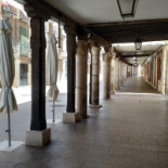 Meson Circulo Dentro