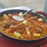 Piscinas Parada De Arriba food