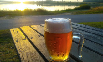 Obcerstveni Pekna Dira Bebida