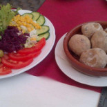 Brisas De Abades food