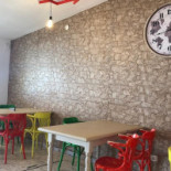 Cafeteria Pizzeria Arepera Pirdula Abades inside