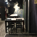 Stradivaruis Gastro Pub Karaoke À l'intérieur