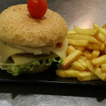 Vinoteca De Valdemeca food