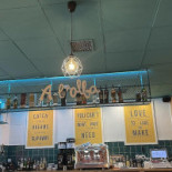 A L'alba Gastrobar inside