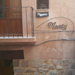 Pizzeria Monty outside