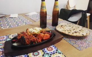 Taj Mahal Tandoori Almunecar Comida