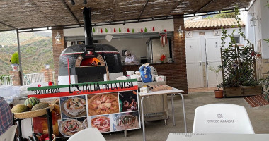 Trattopizza L'italia En La Mesa outside