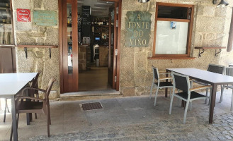 A Fonte do Viño outside