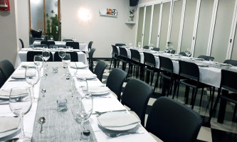 Bar-restaurante El Manantial inside