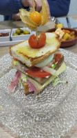 Bar-restaurante El Manantial food