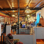 El Boquetillo Street Food inside