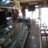 Paradise Burguer Pizza outside