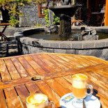 Las Tres Chimeneas Dentro