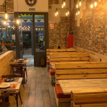 The Meating Point Esterno