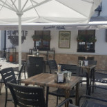 Usoa Taberna outside