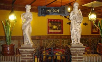 Mesón Las Palmeras inside