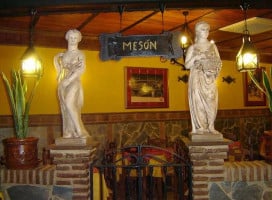 Mesón Las Palmeras inside
