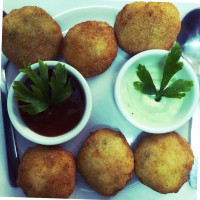 El Charquete Tasca Comida