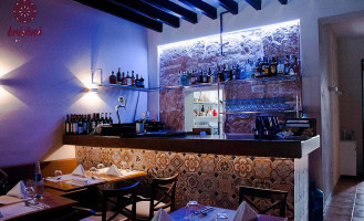 Krishná Port Portals Indian Innen