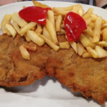 El Castillo De Estela. food