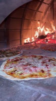 Xavi's Pizzeria inside