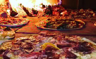 Xavi's Pizzeria food