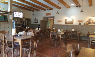 Hospoda Na Mýtince Dentro