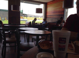 Hospoda Na Mýtince Dentro