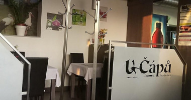 Restaurace U Čápů inside