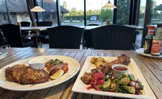 Viesnica Un Restorans Aparjods Comida