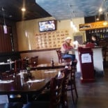 Sushi And Gong Dentro