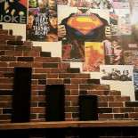 Moodz Burger Exterior