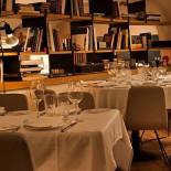 Rugantino À l'intérieur